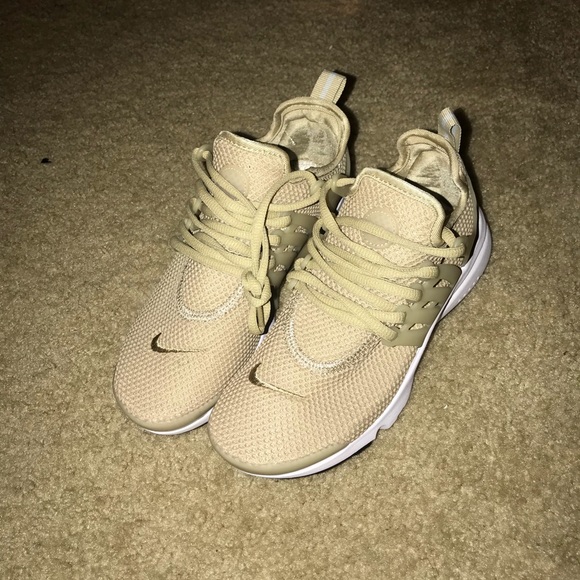 Nike Shoes - Nike air prestos